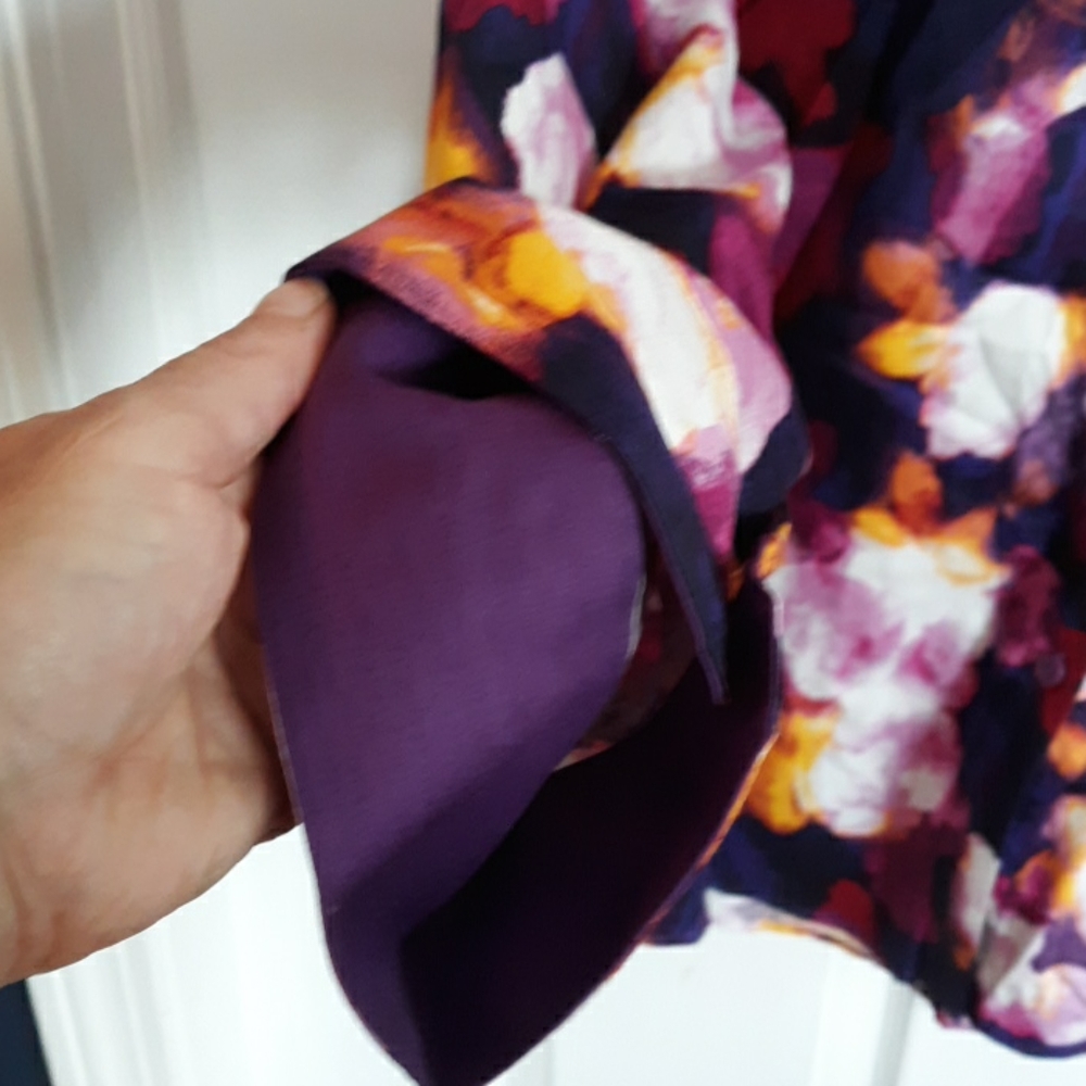 Floraled Blouse - Picture 4 of 5